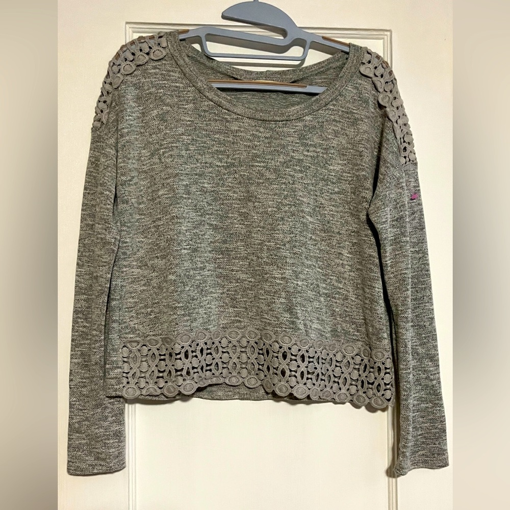 Lovely brand, lightweight crop sweater top with cut out design at mid. Size S